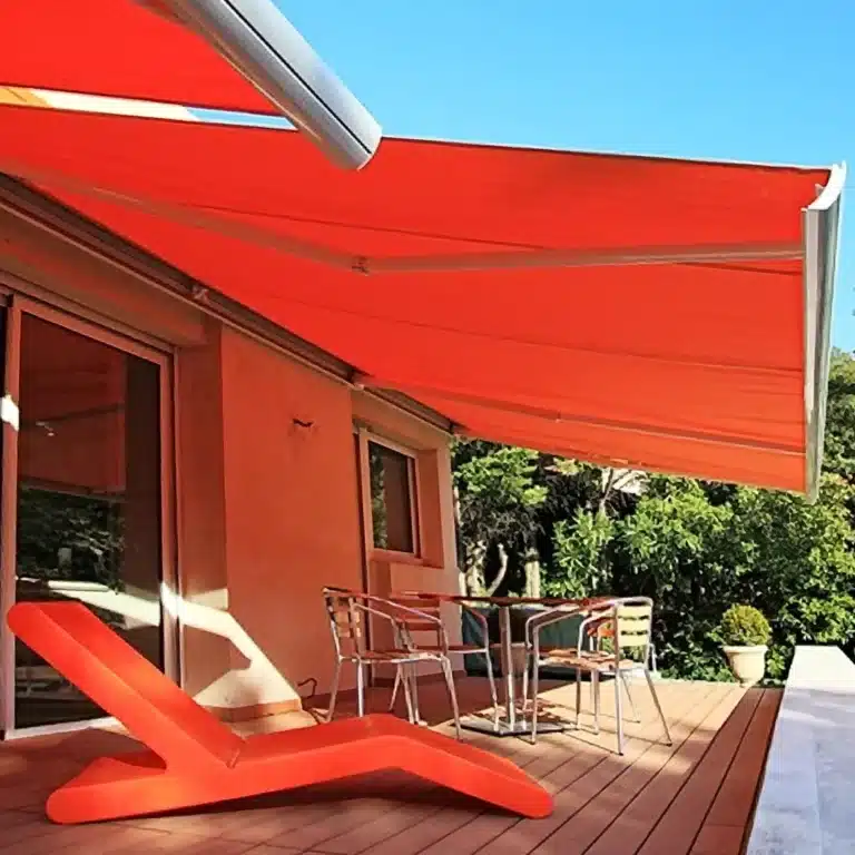 Double Stores rouges ouvert