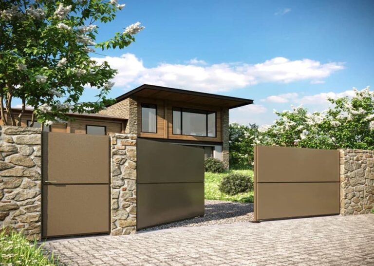 Portails battants avec portillons marrons